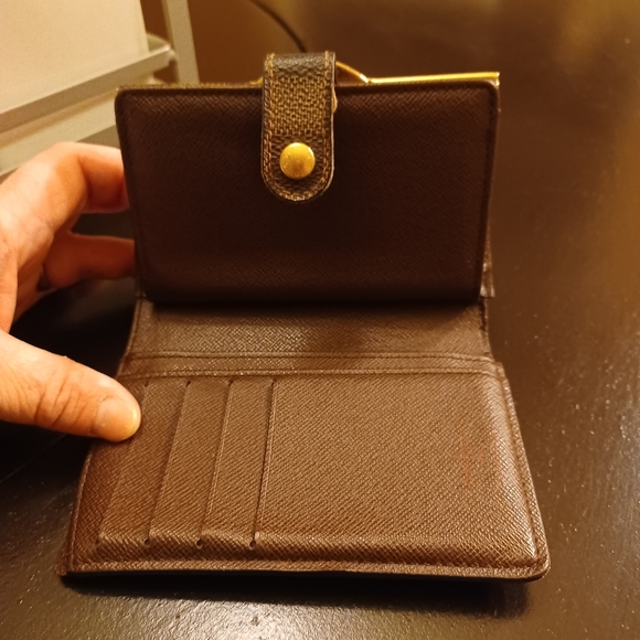Louis Vuitton wallet - Picture 2 of 3